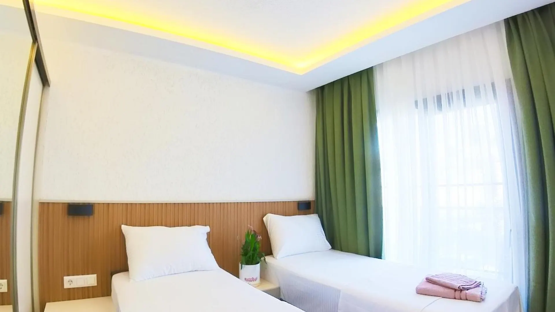 Derin Suite Hotel בודרום 2*,